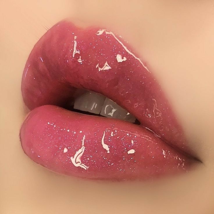 Featured image of post Glossy Lip References